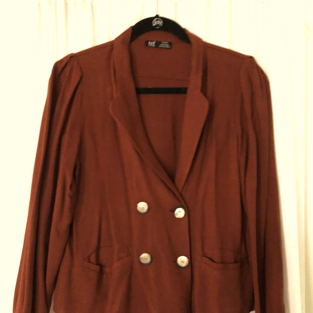 Soft vintage-style blazer